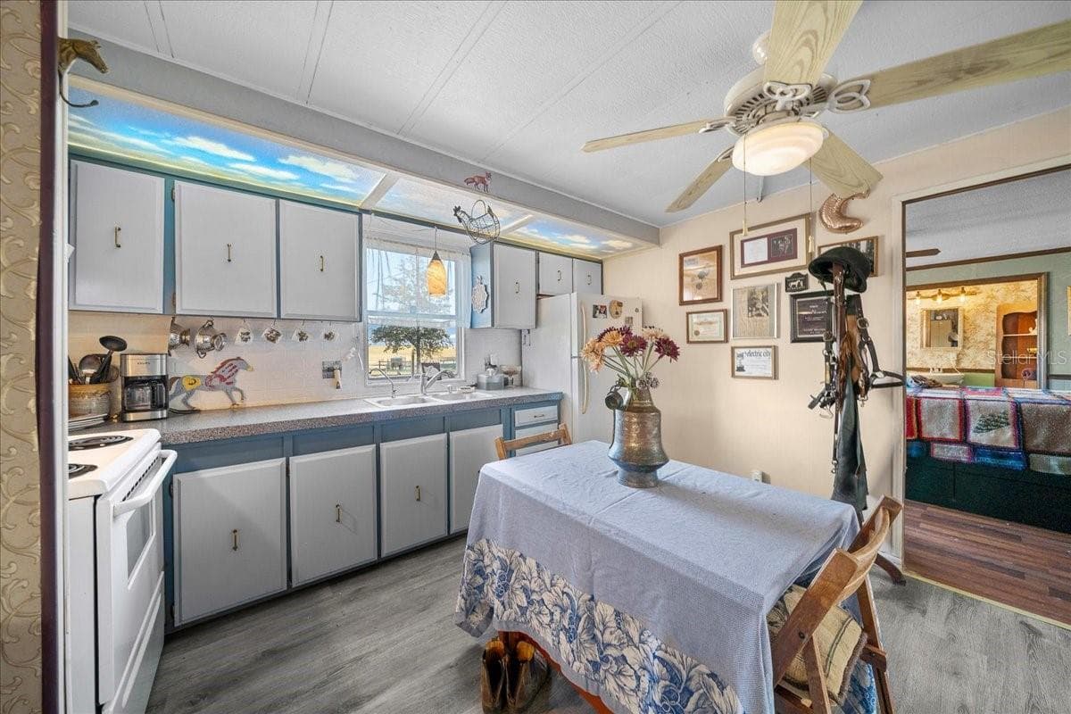 Mobile Home at 6250 SE 150TH AVE, MORRISTON, photo 13 of 50