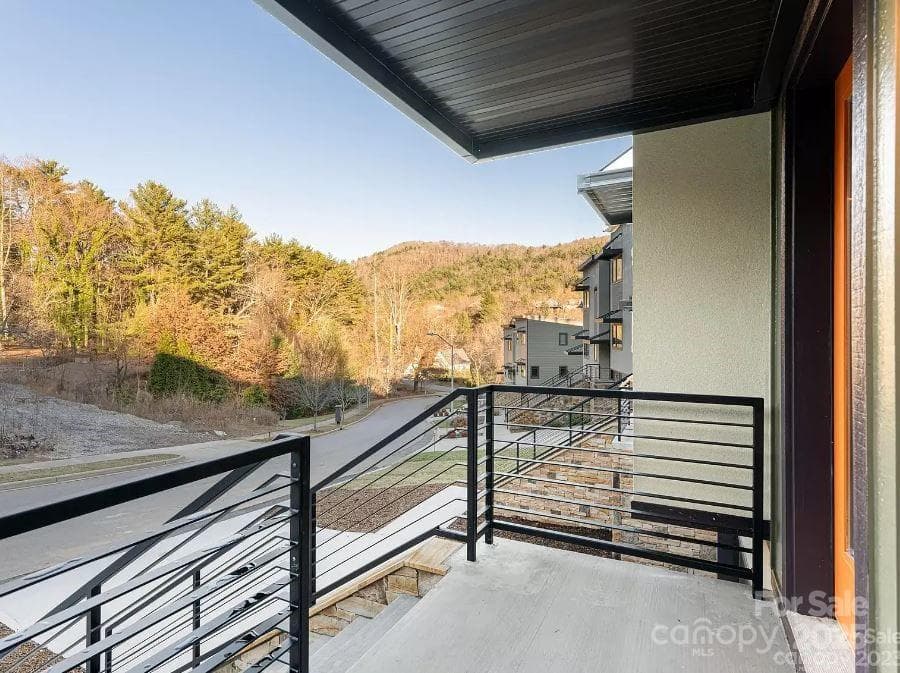 Townhouse at 17 Macallan Lane, Asheville, photo 3 of 30