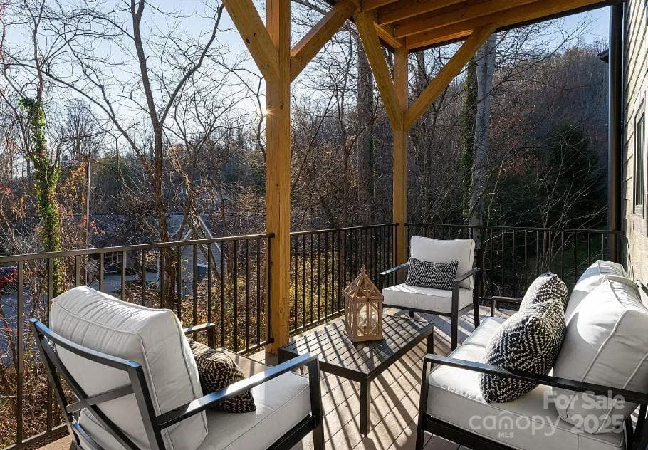 Townhouse at 17 Macallan Lane, Asheville, photo 15 of 30