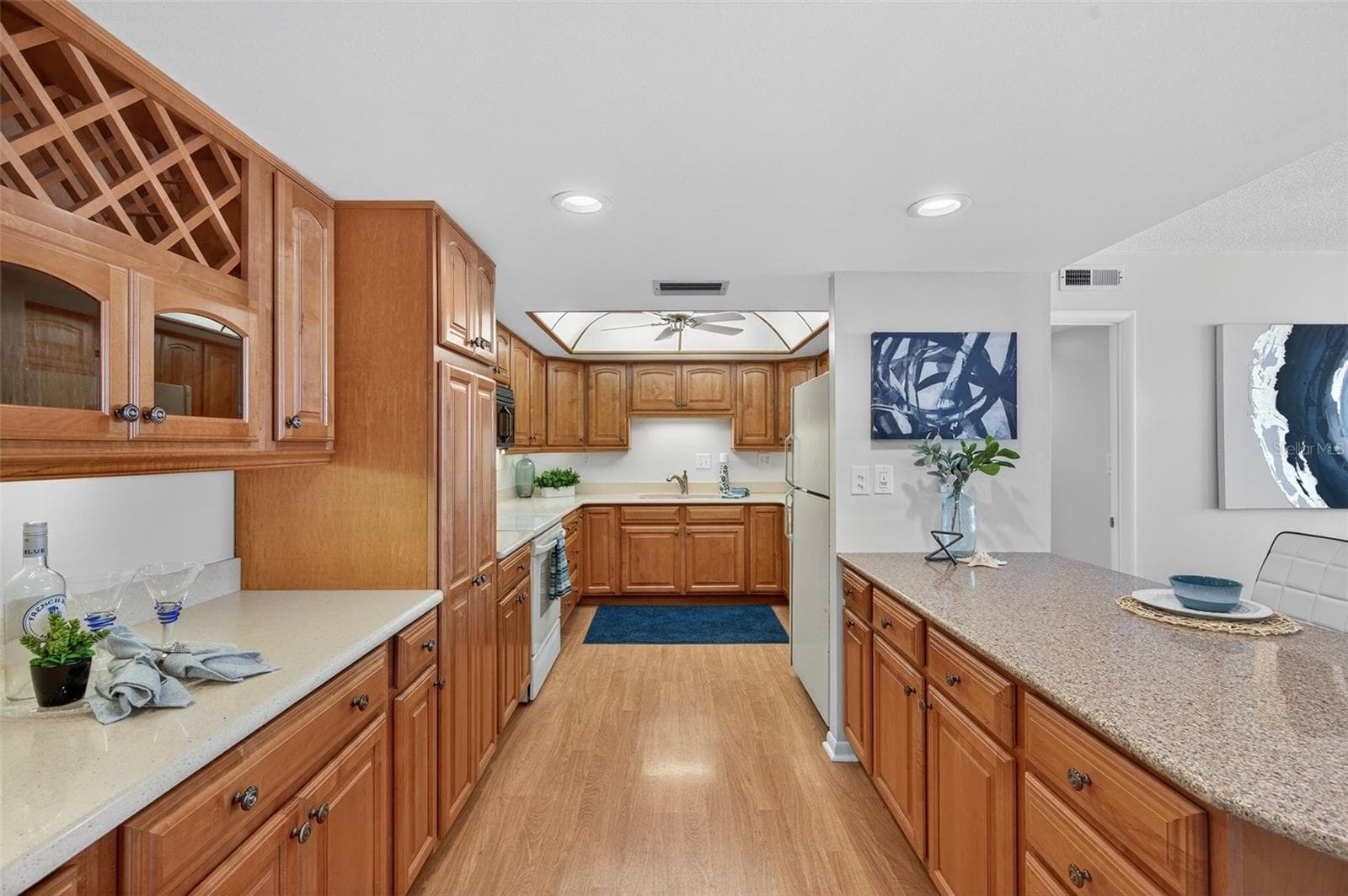 Condominium at 7600 BAYSHORE DR #902, TREASURE ISLAND, photo 17 of 52