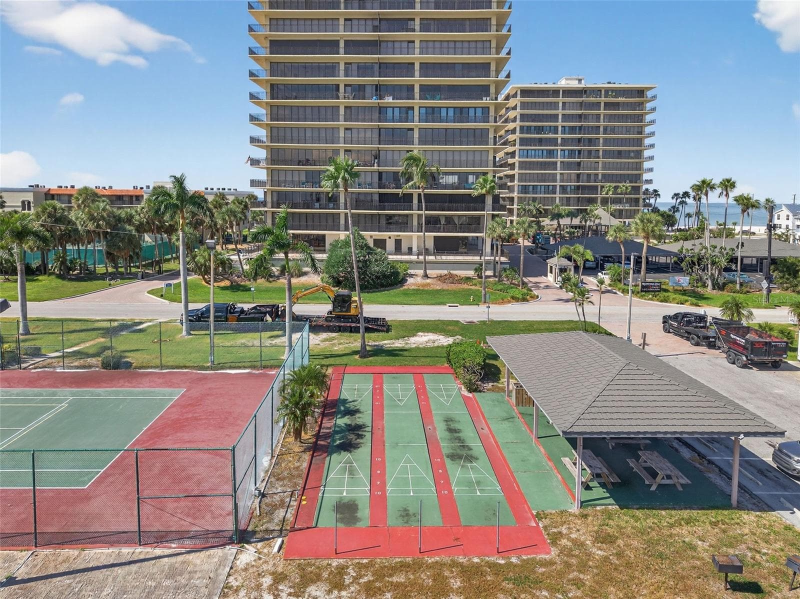 Shuffleboard courts - 7600 BAYSHORE DR #902, TREASURE ISLAND