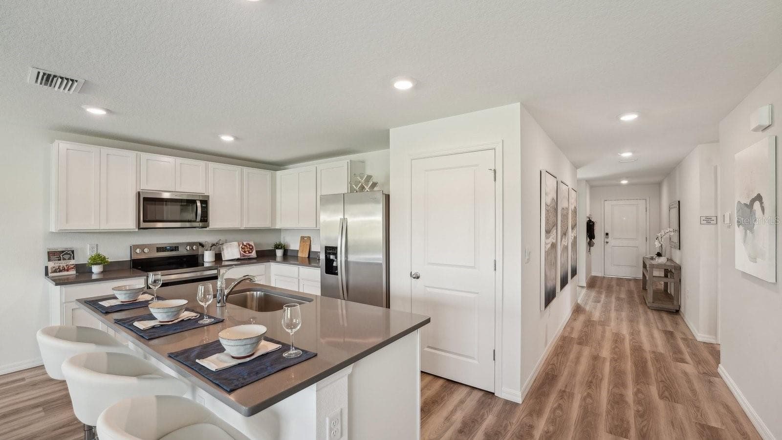 Single Family Residence at 9806 SE 161ST LANE RD, SUMMERFIELD, photo 3 of 29