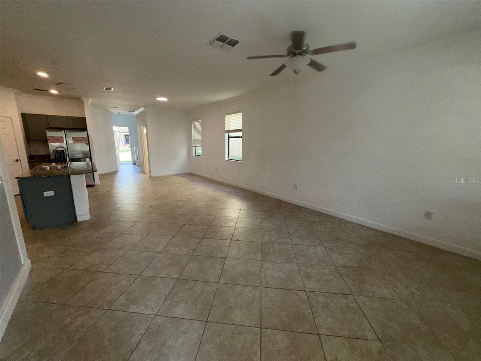 Single Family Residence at 950 TERRA VISTA ST, BRANDON, photo 2 of 17
