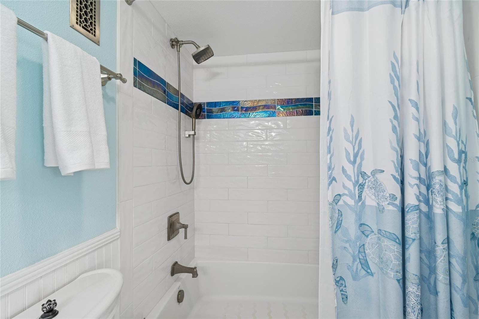 Condominium at 1 KEY CAPRI #101E, TREASURE ISLAND, photo 27 of 63