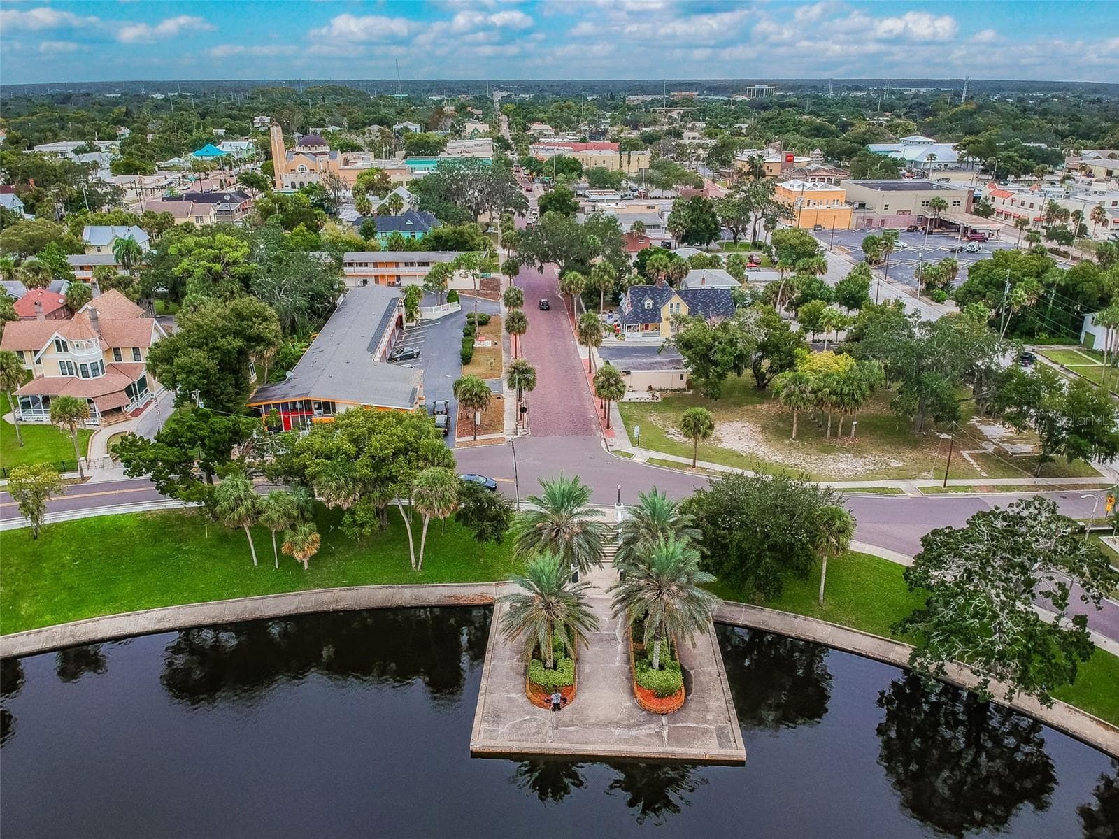 Spring Bayou Leading you into Downtown Tarpon Springs - 928 OAKVIEW RD, TARPON SPRINGS