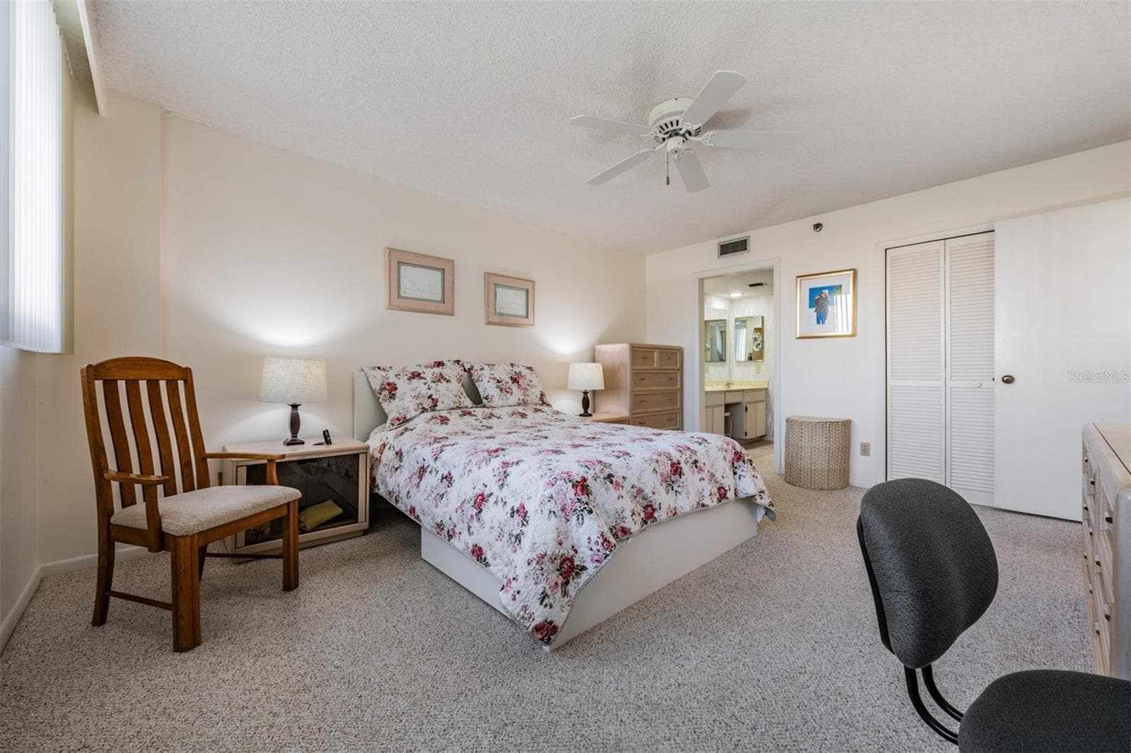 A king sized bed would fit! - 11590 SHIPWATCH DR #347, LARGO