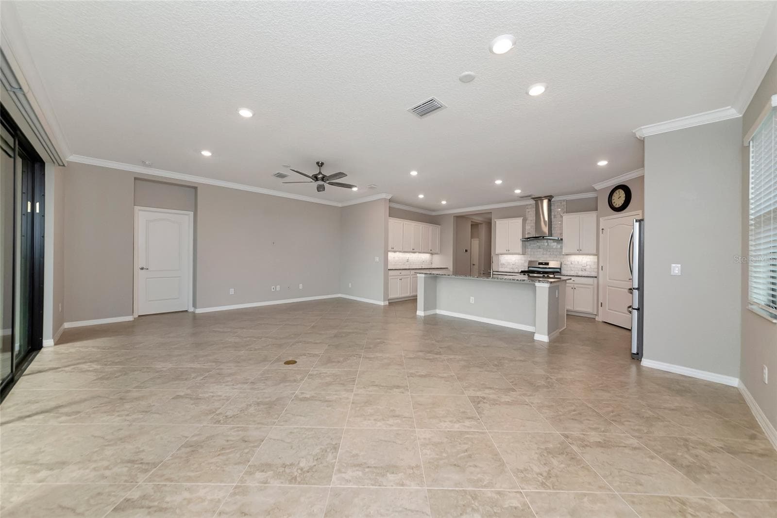 Single Family Residence at 10202 MARBELLA DR, BRADENTON, photo 10 of 68