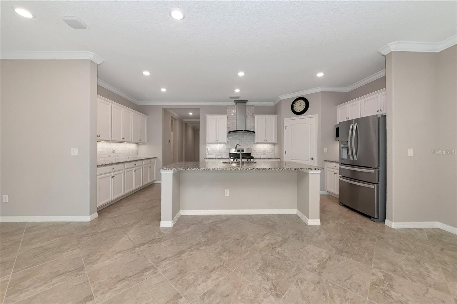 Single Family Residence at 10202 MARBELLA DR, BRADENTON, photo 11 of 68