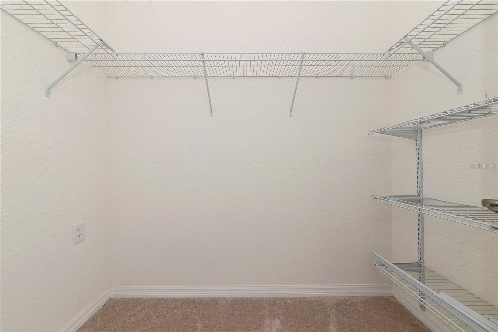 Single Family Residence at 10202 MARBELLA DR, BRADENTON, photo 25 of 68