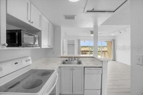 Condominium at 564 ORANGE DR #40, ALTAMONTE SPRINGS, photo 5 of 16