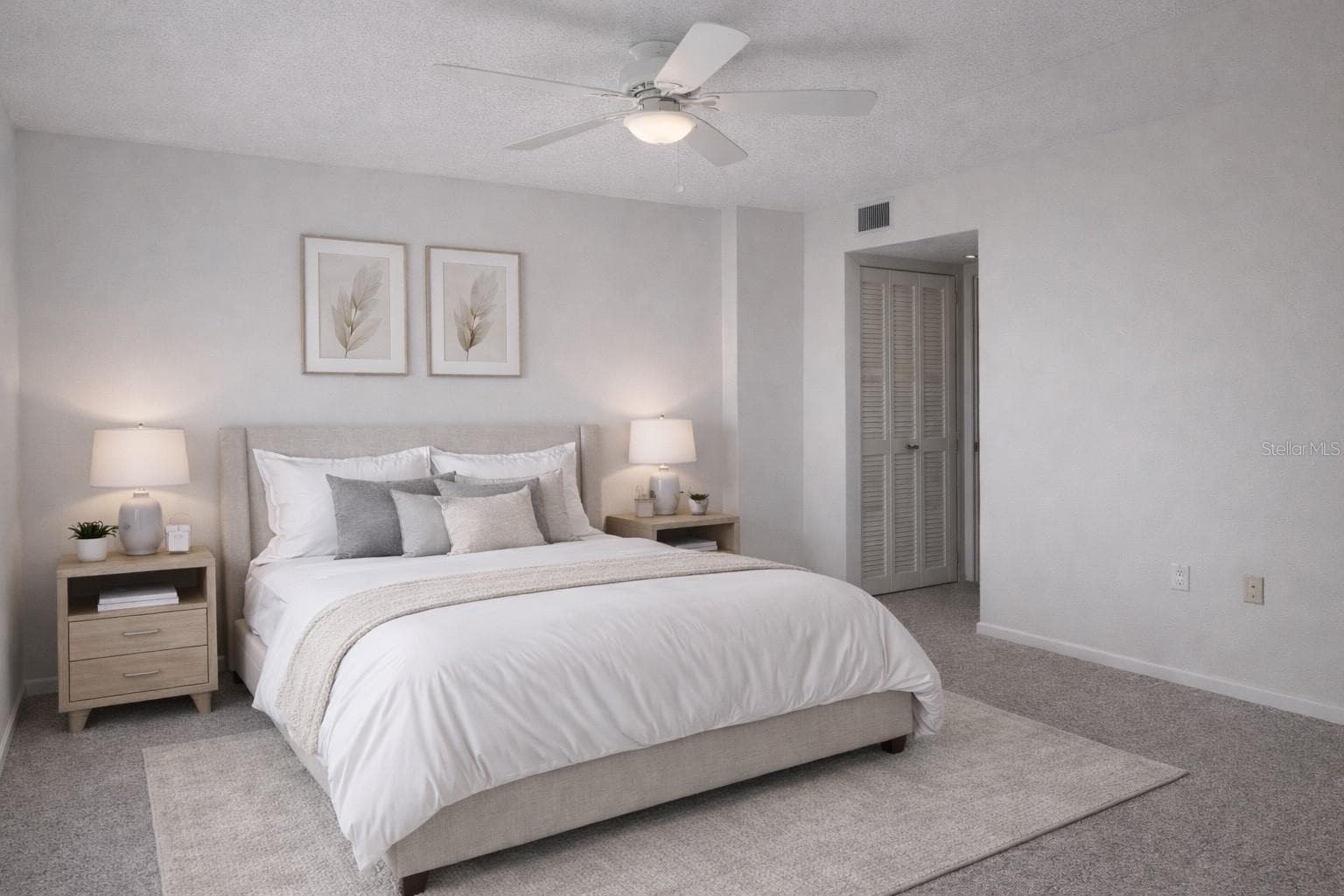 Master Bedroom with Ensuite Bath - 2333 FEATHER SOUND DR #B304, CLEARWATER