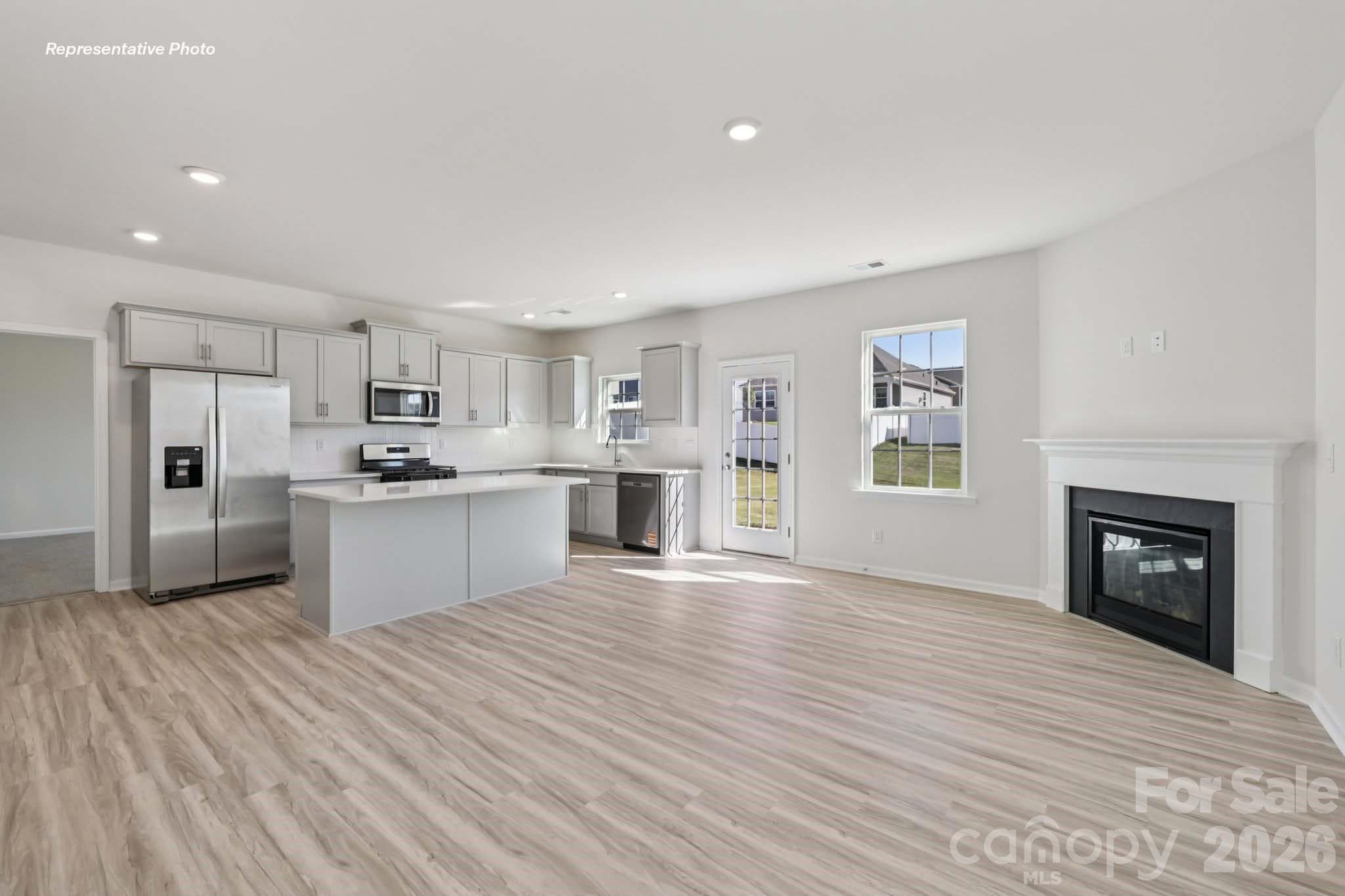 Single Family Residence at 552 Dazzle Loop, Newton, photo 17 of 64