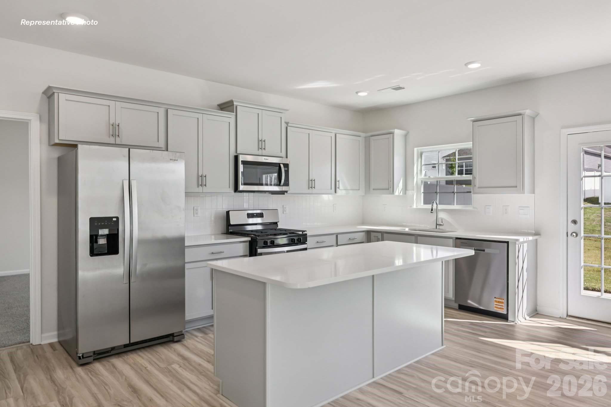 Single Family Residence at 552 Dazzle Loop, Newton, photo 21 of 64