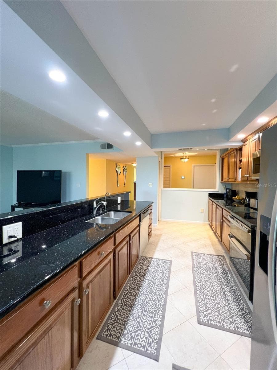 Condominium at 14810 RUE DE BAYONNE #7G, CLEARWATER, photo 9 of 56