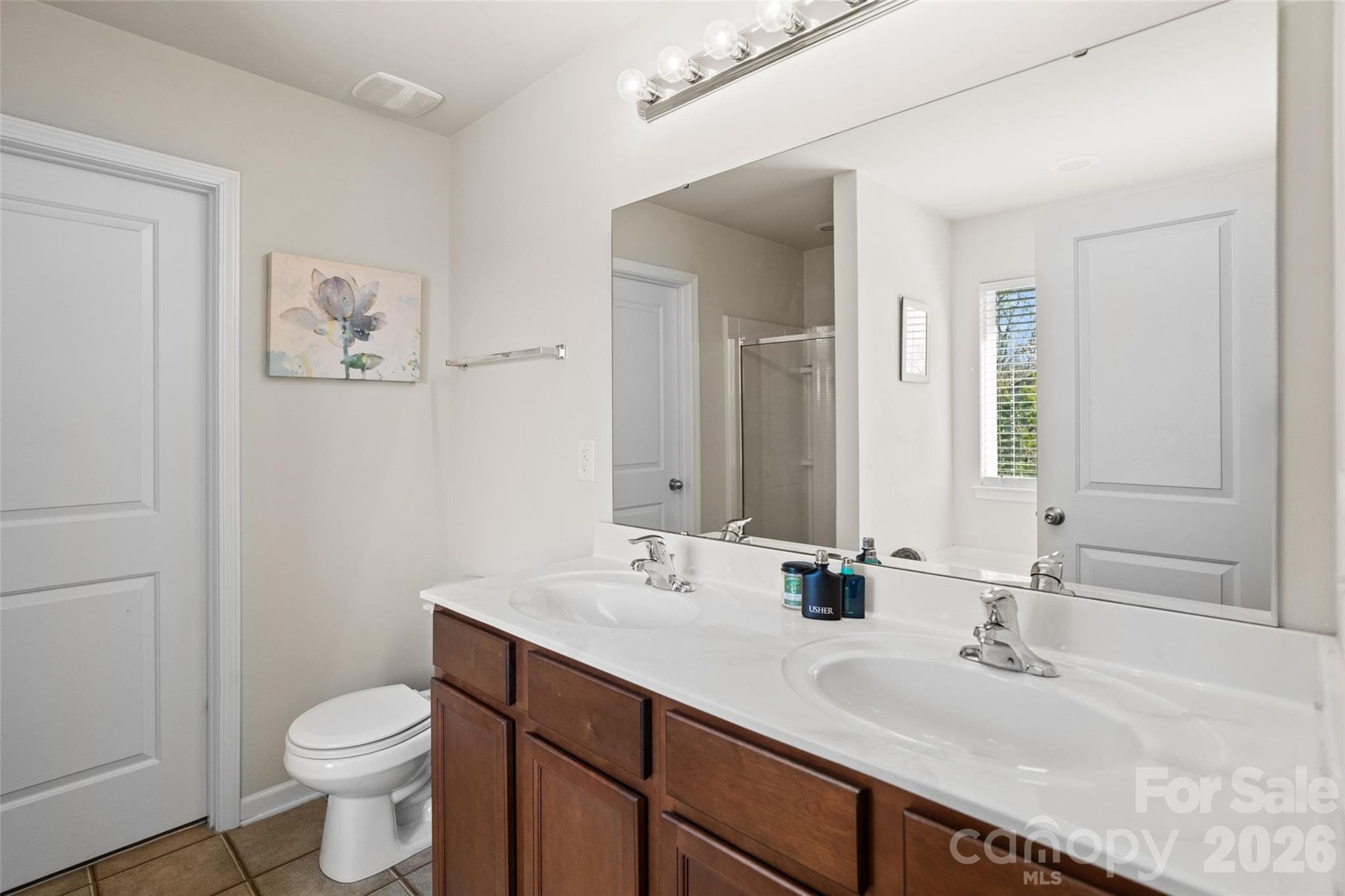 primary bathroom - 3825 Quay Court, Gastonia