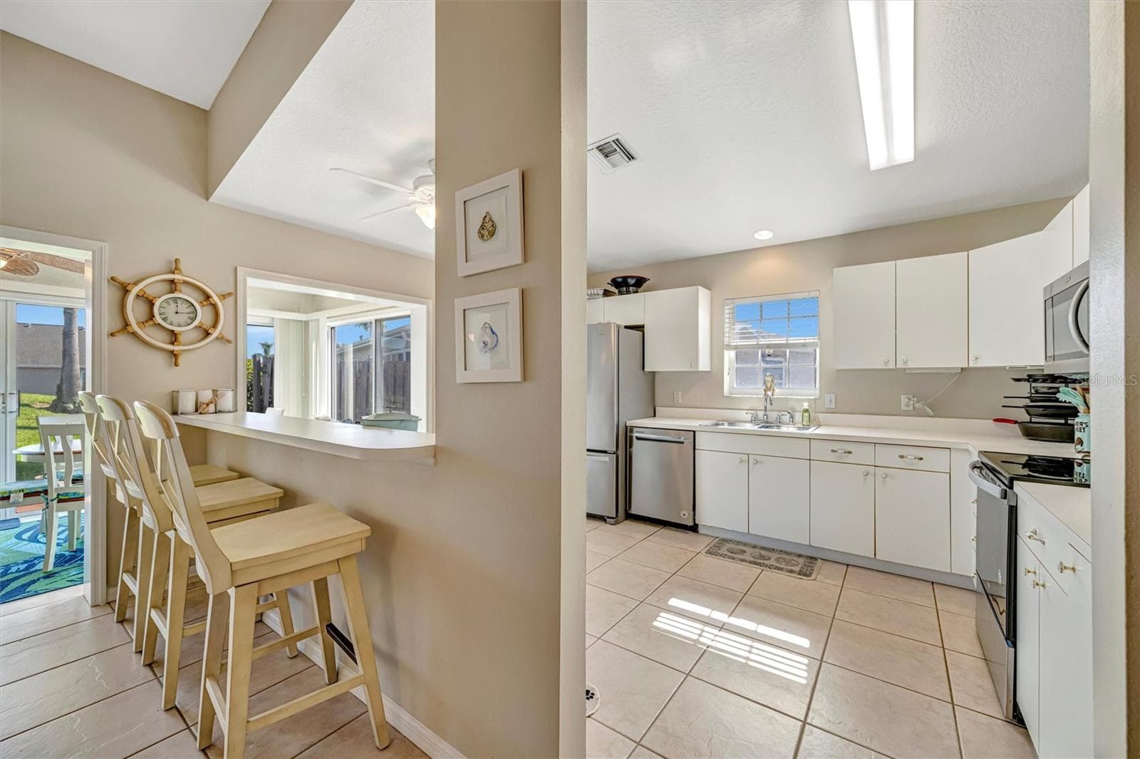 Condominium at 2905 CAPTAINS CT #0, PALMETTO, photo 11 of 22