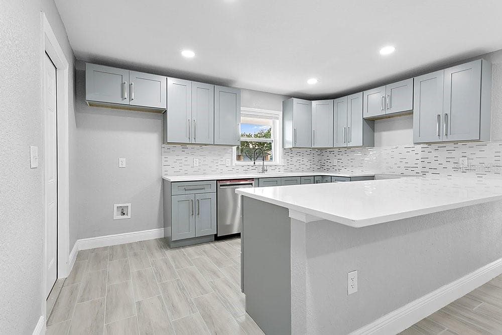 Single Family Residence at 4823 KATHY JO TER, ORLANDO, photo 6 of 33