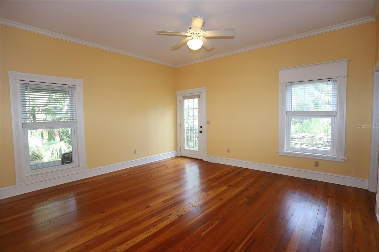 272-B Livingroom - 272 ORANGE ST #A-B, PALM HARBOR