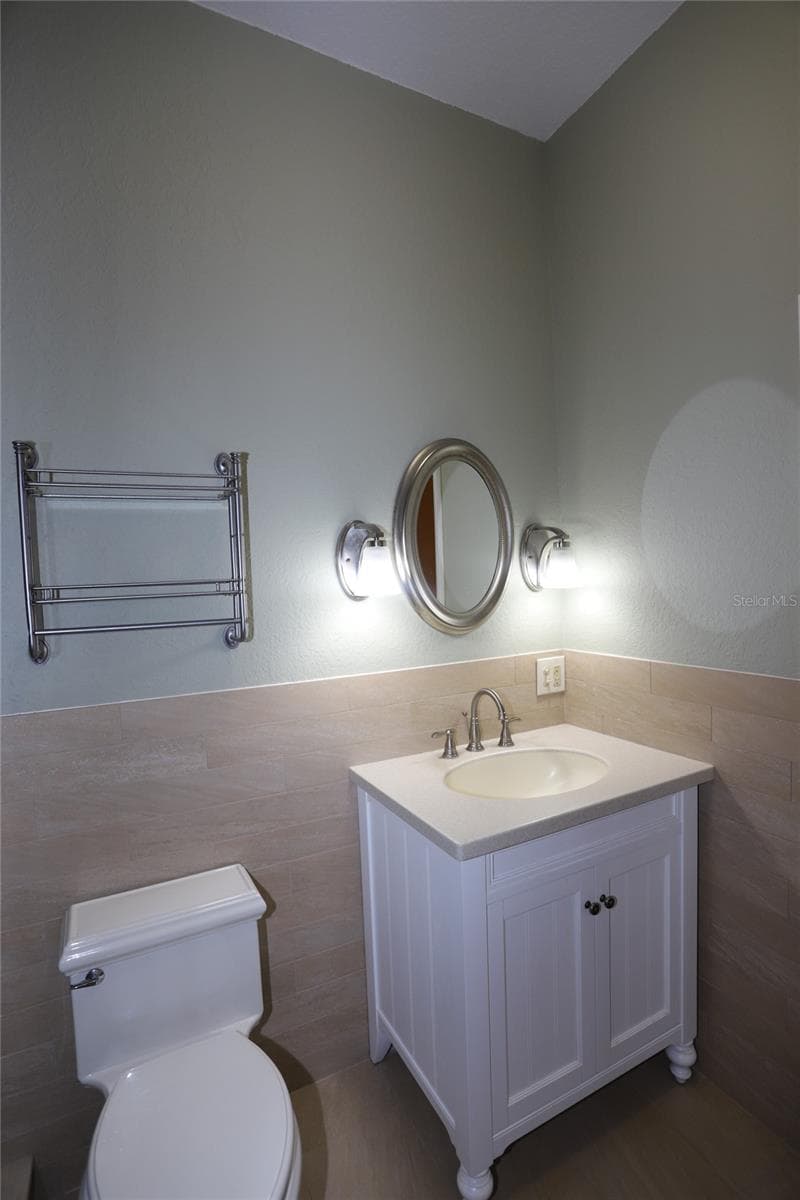 272-B Master bath - 272 ORANGE ST #A-B, PALM HARBOR