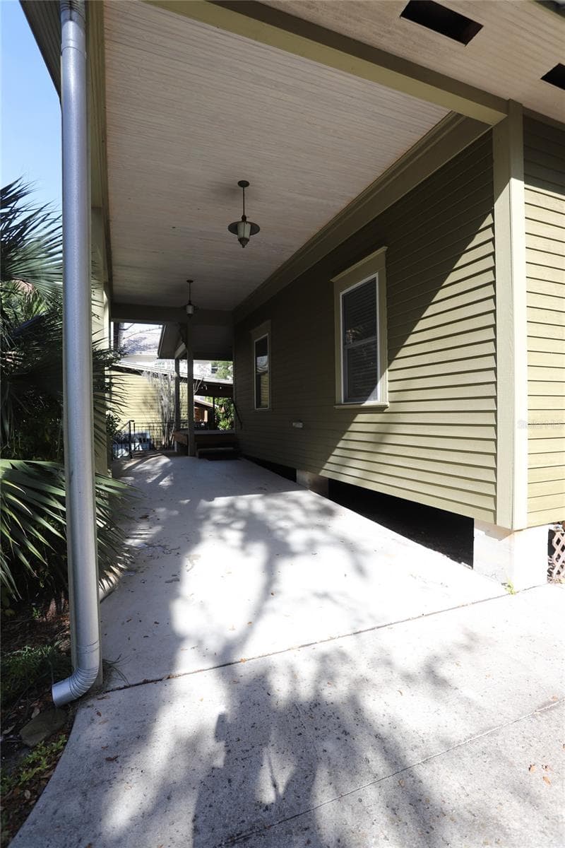 272-B Covered porch - 272 ORANGE ST #A-B, PALM HARBOR