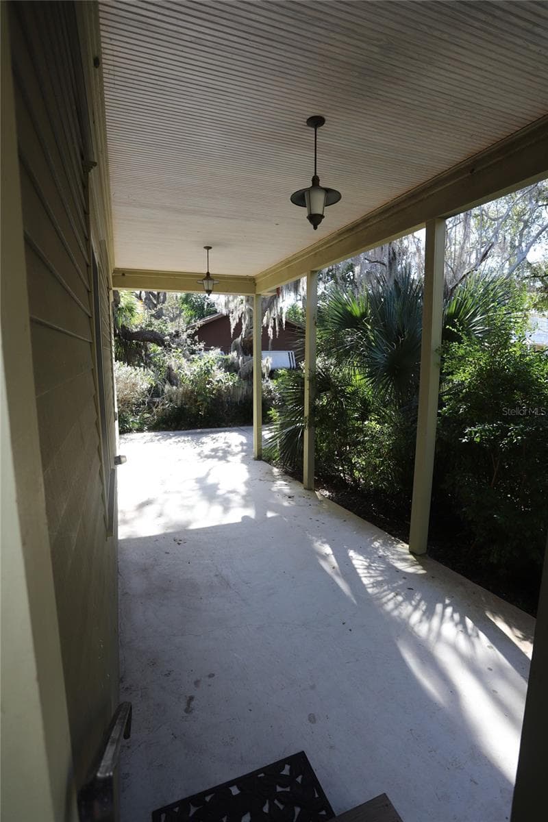 272-B Covered porch - 272 ORANGE ST #A-B, PALM HARBOR