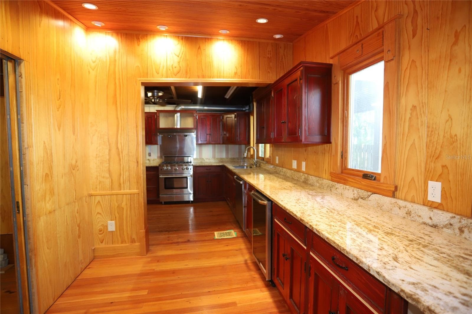 272-A Kitchen - 272 ORANGE ST #A-B, PALM HARBOR