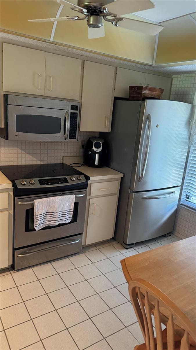 Condominium at 4640 WEYBRIDGE #12, SARASOTA, photo 12 of 16