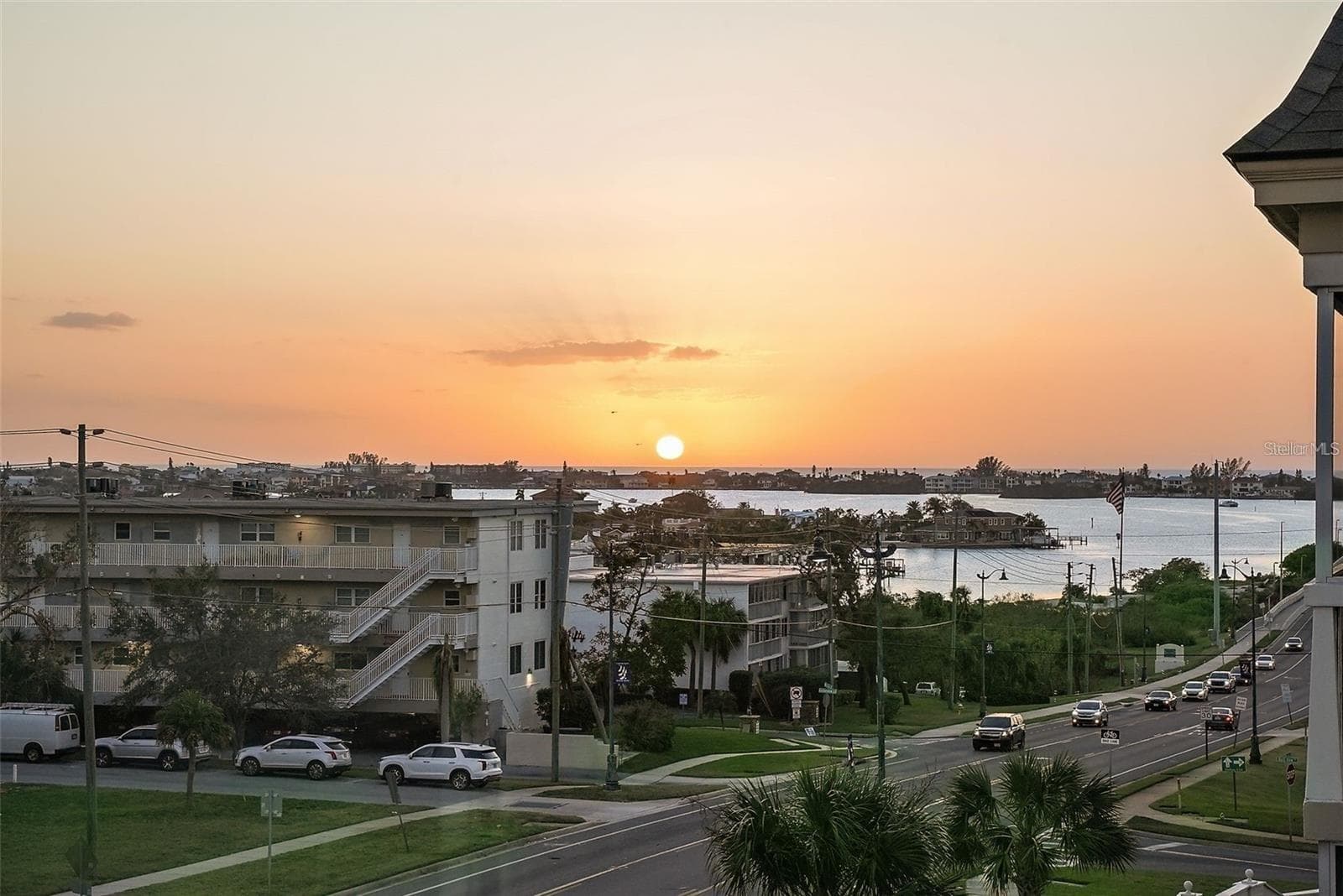 Sunset views from Florida Room - 131 BLUFF VIEW DR #403, BELLEAIR BLUFFS