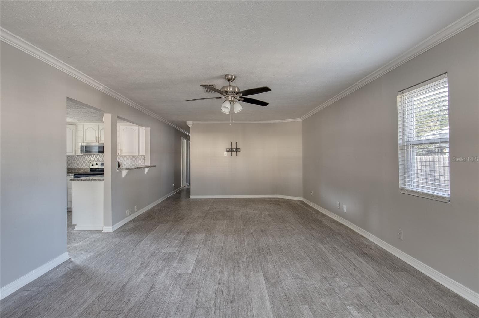 Single Family Residence at 4416 BEVERLY AVE, JACKSONVILLE, photo 4 of 30