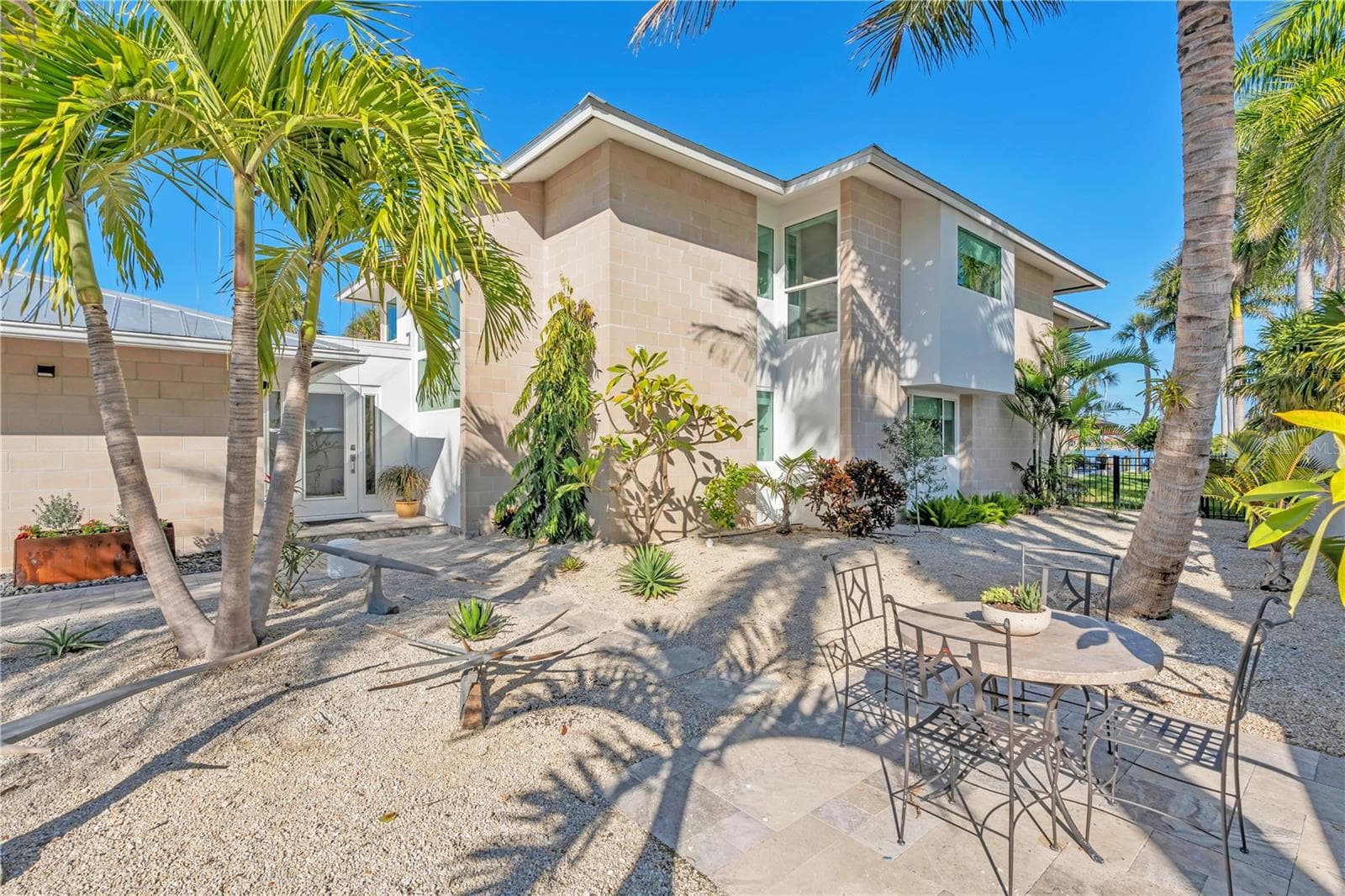 Single Family Residence at 701 TYLER DR, SARASOTA, photo 3 of 42