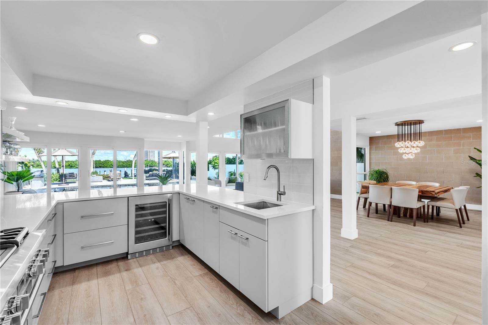 Single Family Residence at 701 TYLER DR, SARASOTA, photo 8 of 42
