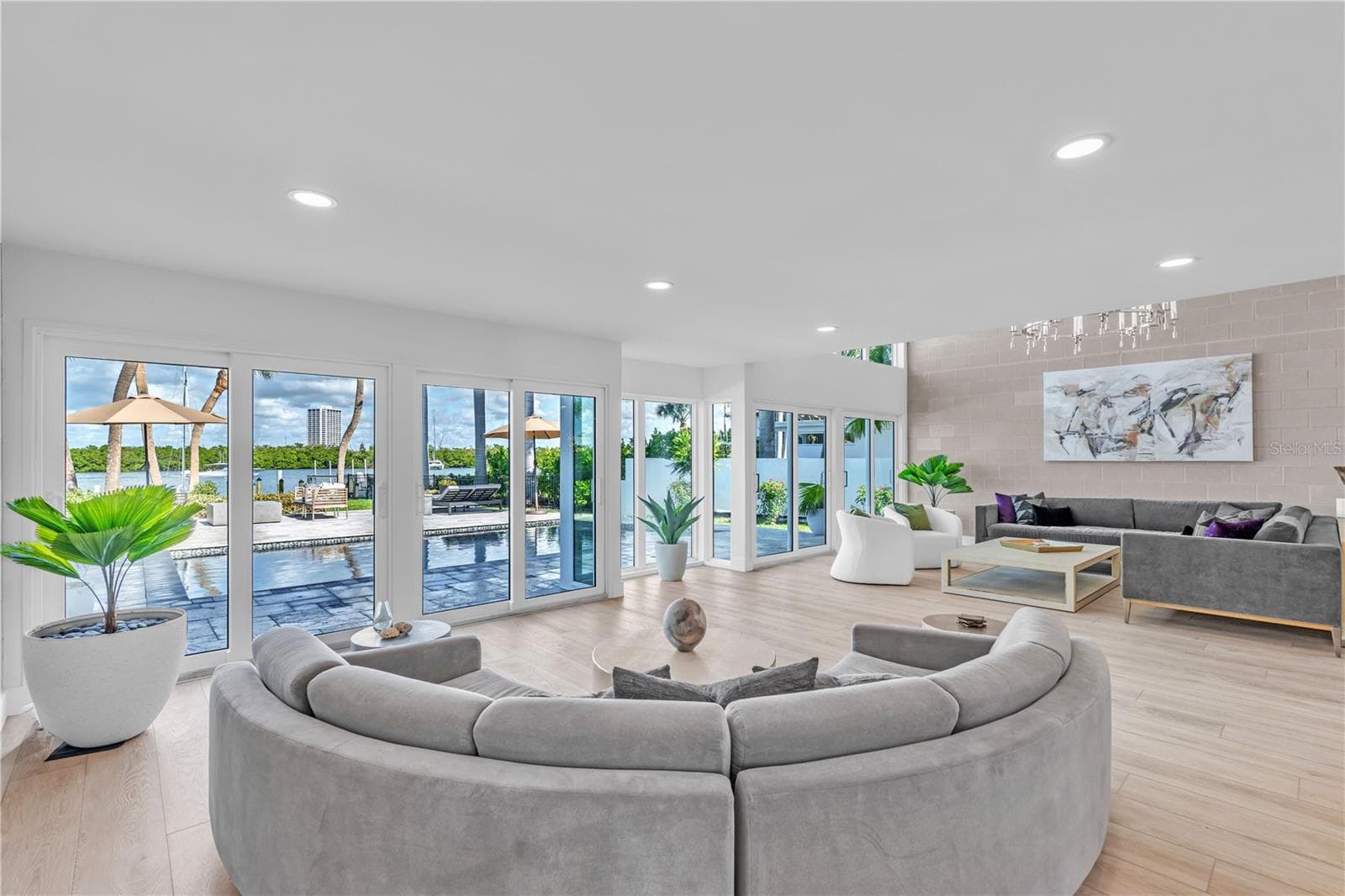 Single Family Residence at 701 TYLER DR, SARASOTA, photo 10 of 42