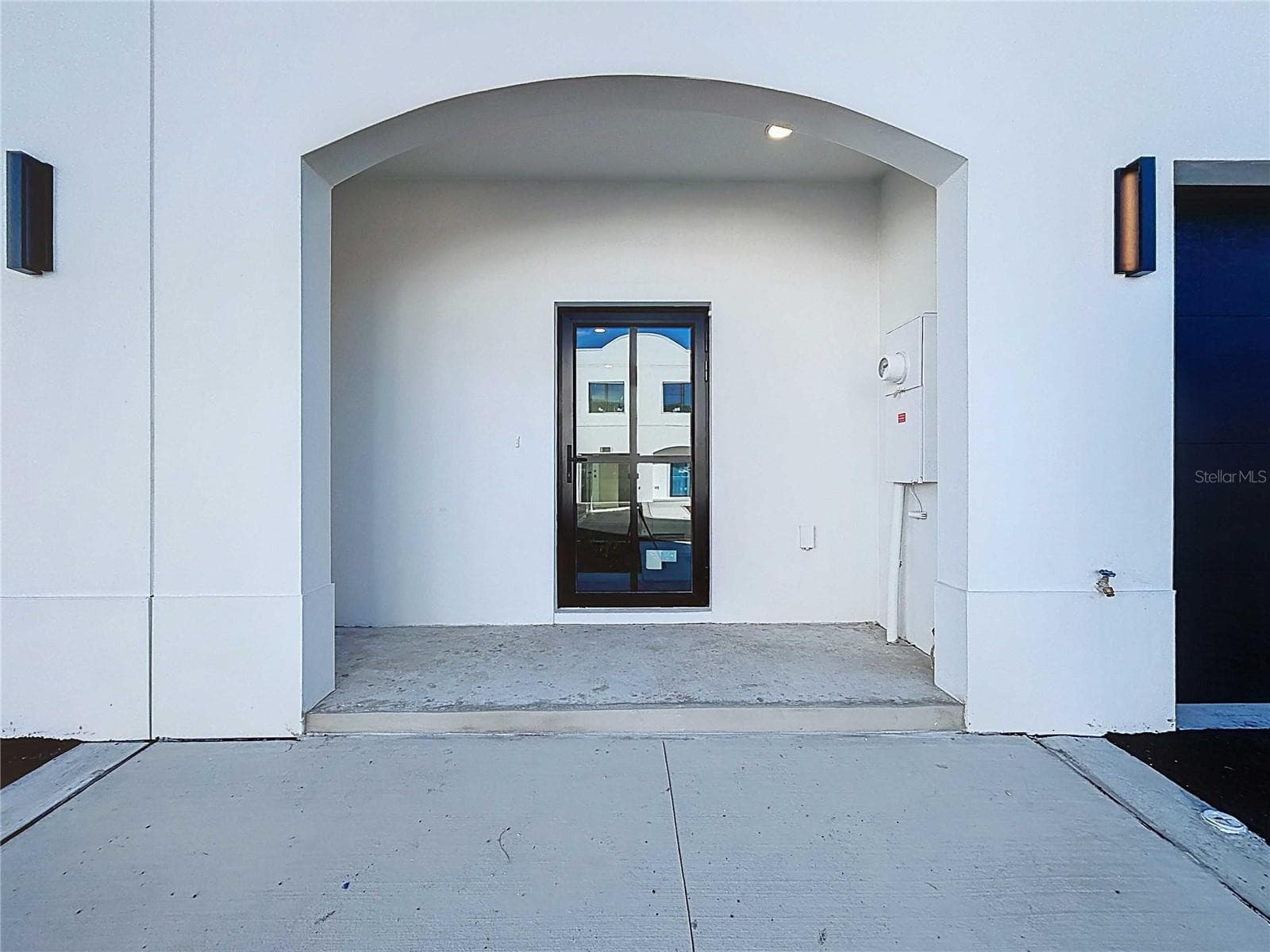 Townhouse at 4368 CAMBIO GARDENS COURT, TAMPA, photo 56 of 66