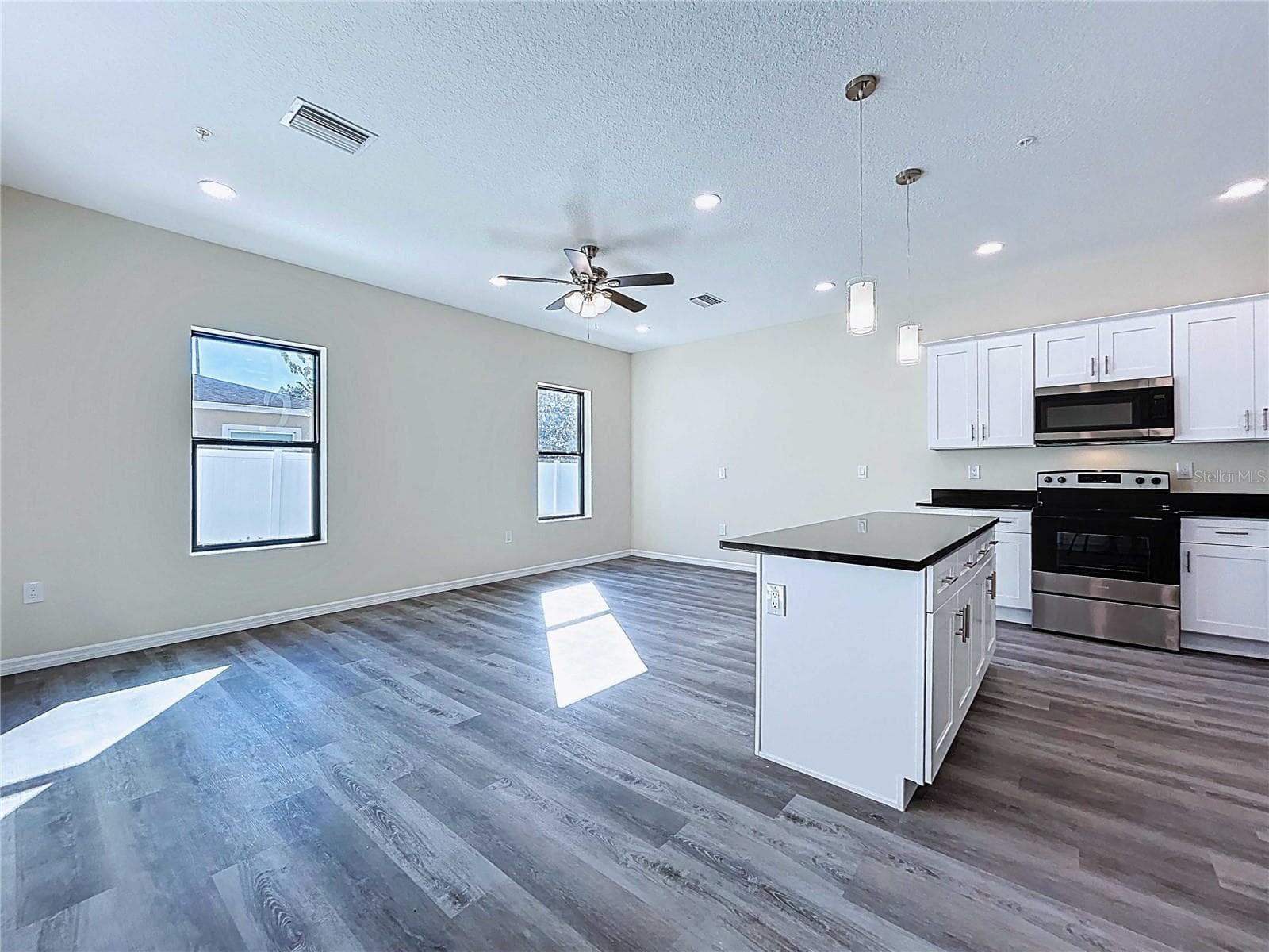 Townhouse at 4368 CAMBIO GARDENS COURT, TAMPA, photo 5 of 66