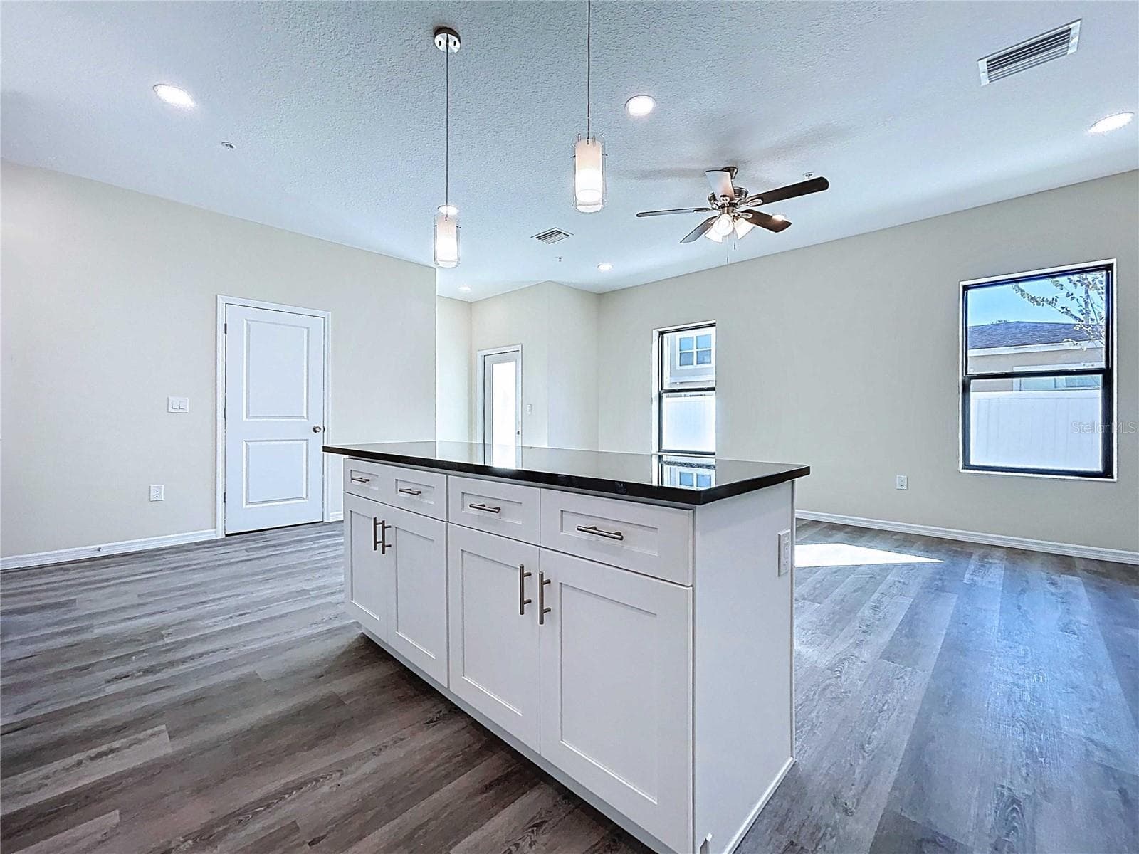 Townhouse at 4368 CAMBIO GARDENS COURT, TAMPA, photo 12 of 66