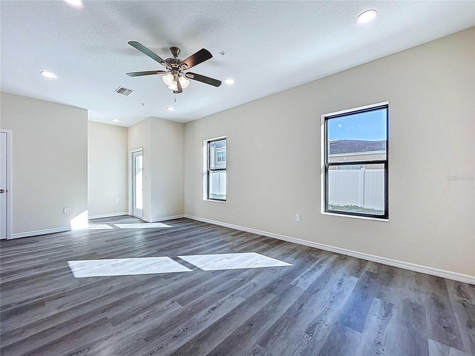 Townhouse at 4368 CAMBIO GARDENS COURT, TAMPA, photo 34 of 66
