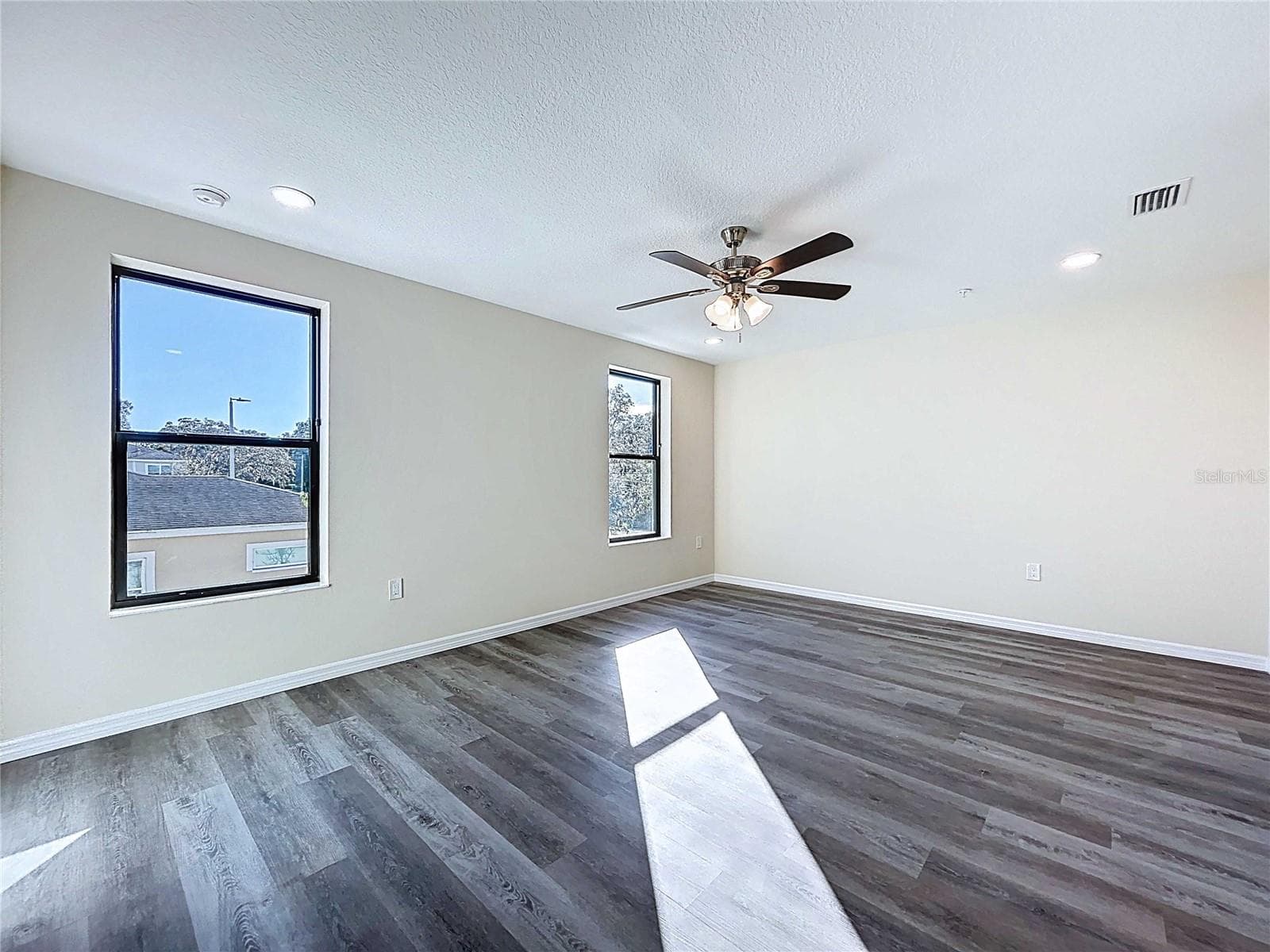 Townhouse at 4368 CAMBIO GARDENS COURT, TAMPA, photo 36 of 66