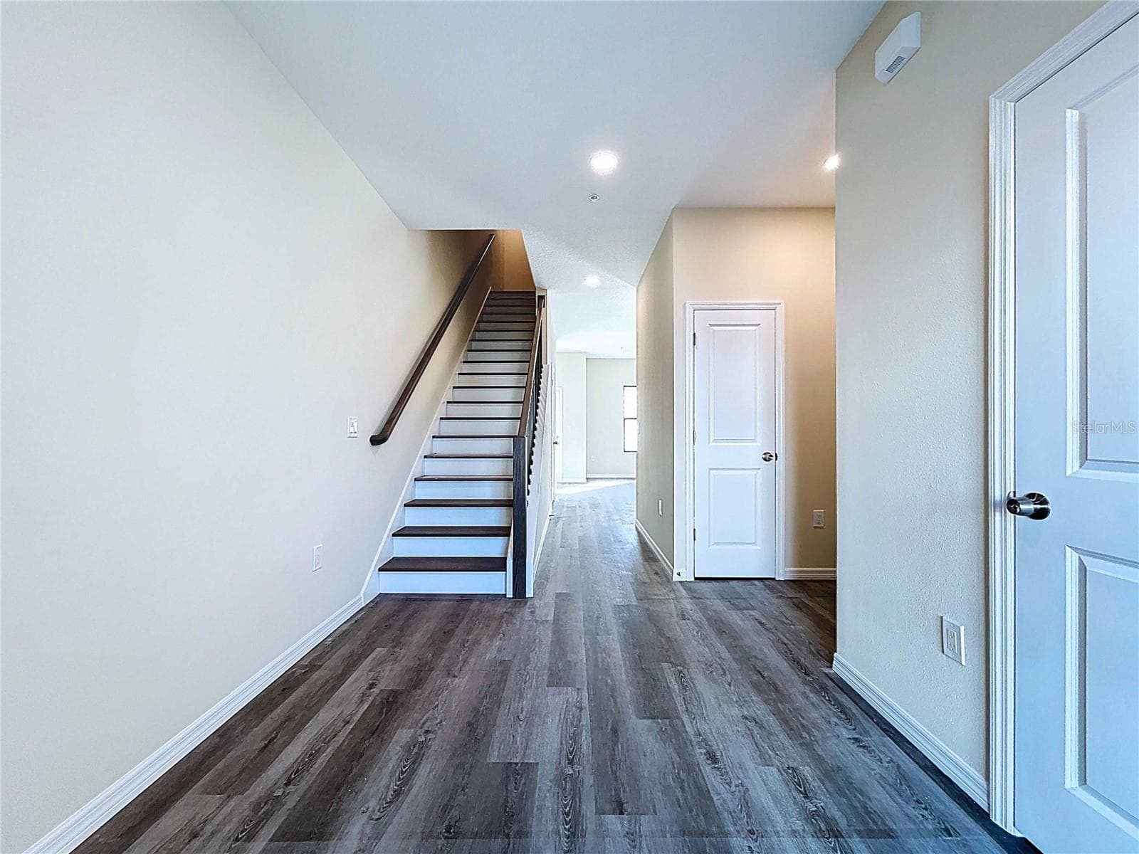 Townhouse at 4370 CAMBIO GARDENS COURT, TAMPA, photo 18 of 85