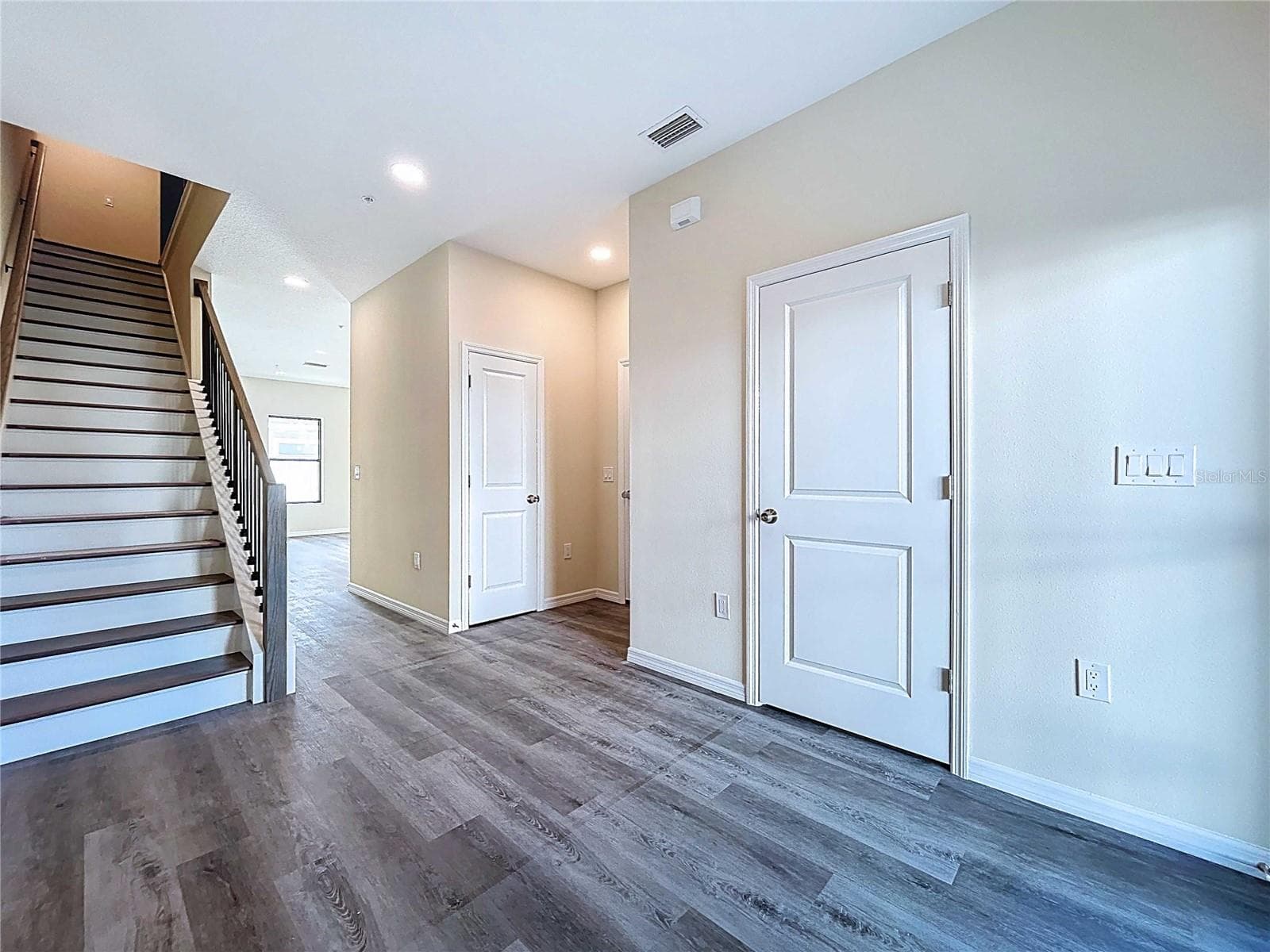 Townhouse at 4370 CAMBIO GARDENS COURT, TAMPA, photo 19 of 85