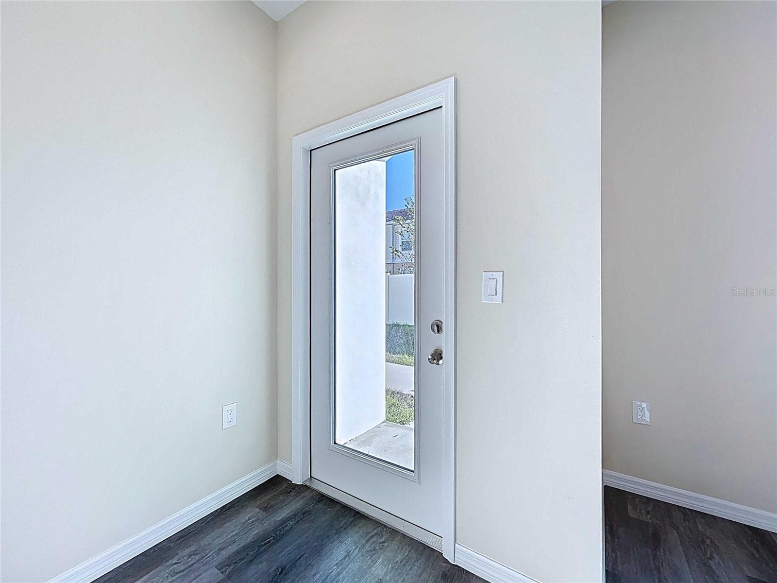 Townhouse at 4370 CAMBIO GARDENS COURT, TAMPA, photo 27 of 85