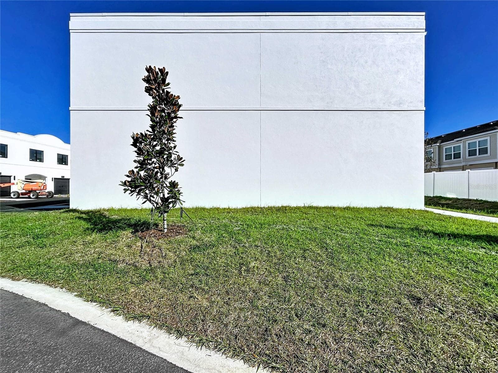 Townhouse at 4370 CAMBIO GARDENS COURT, TAMPA, photo 65 of 85