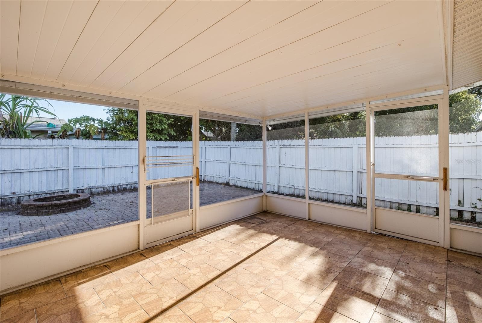 Single Family Residence at 1148 FERNWOOD DR, HOLIDAY, photo 12 of 42