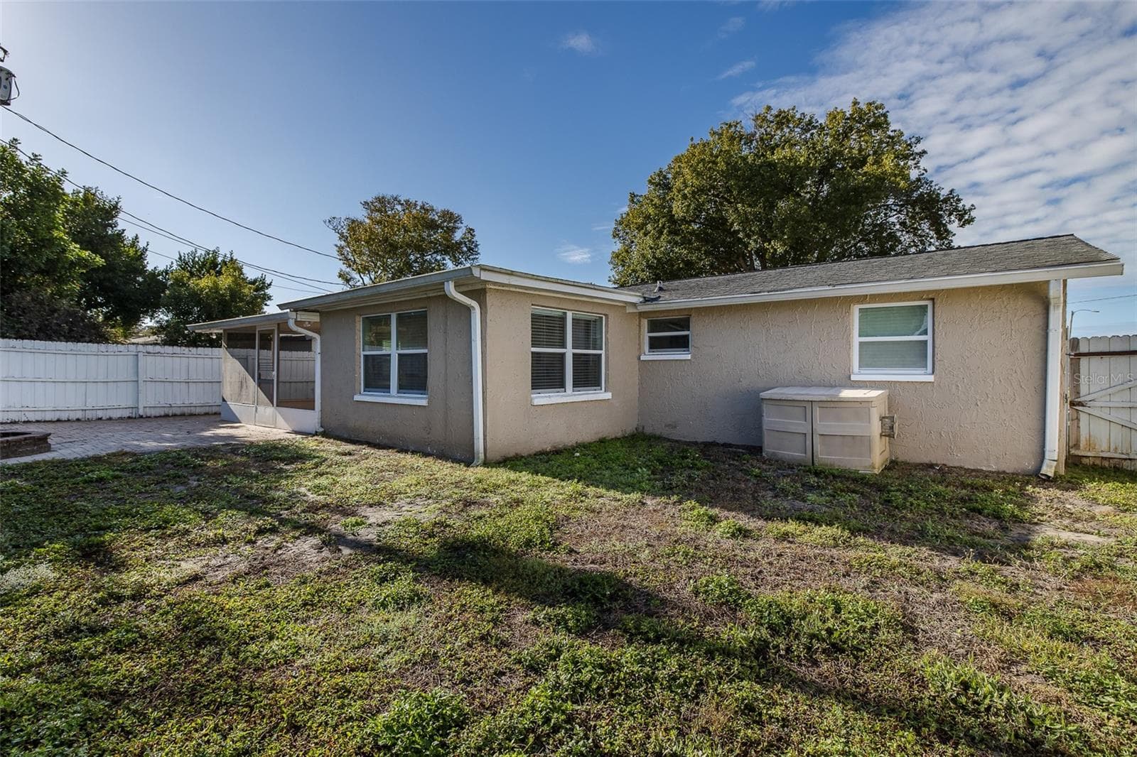 Single Family Residence at 1148 FERNWOOD DR, HOLIDAY, photo 18 of 42