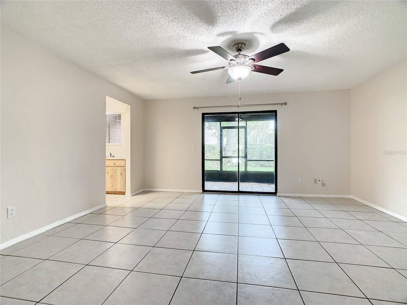 Townhouse at 232 N RIDGEWOOD AVE #G41, EDGEWATER, photo 3 of 24