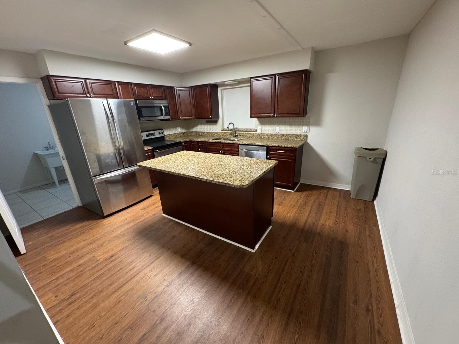 Single Family Residence at 2211 SUNNY VIEW DR, OVIEDO, photo 4 of 48