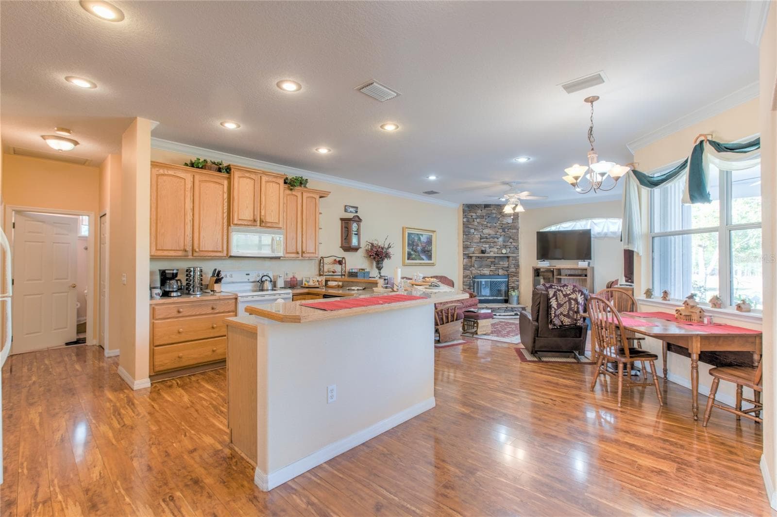 Single Family Residence at 20351 SABAL ST, ORLANDO, photo 13 of 35