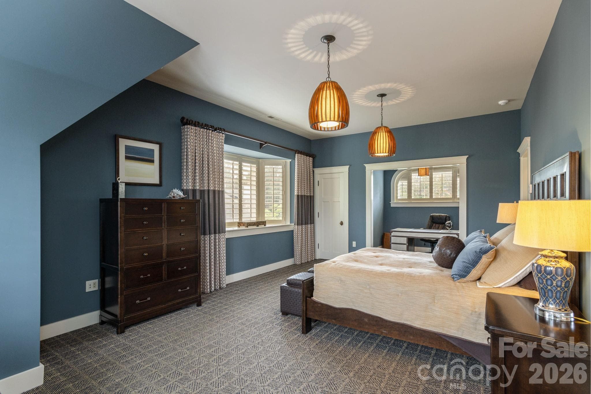 Two spacious en-suite bedrooms - 8 Fairway Place, Asheville