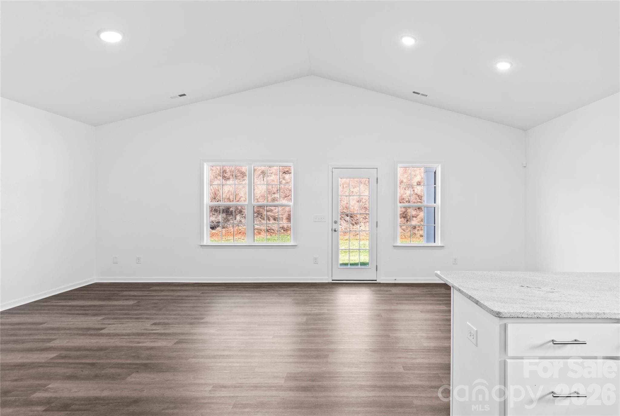 Single Family Residence at 275 Waylon Court, Lexington, photo 4 of 31
