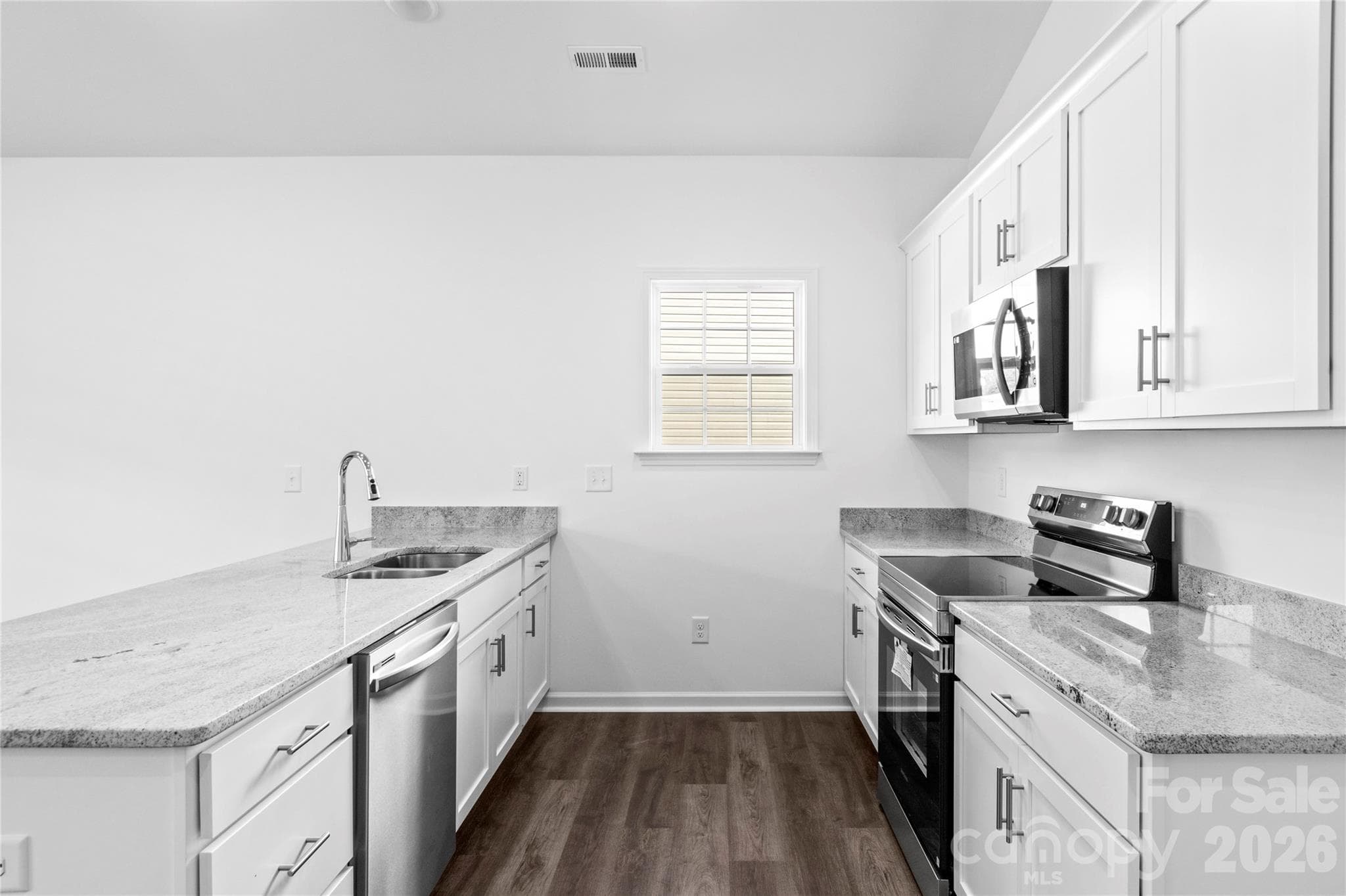 Single Family Residence at 275 Waylon Court, Lexington, photo 10 of 31
