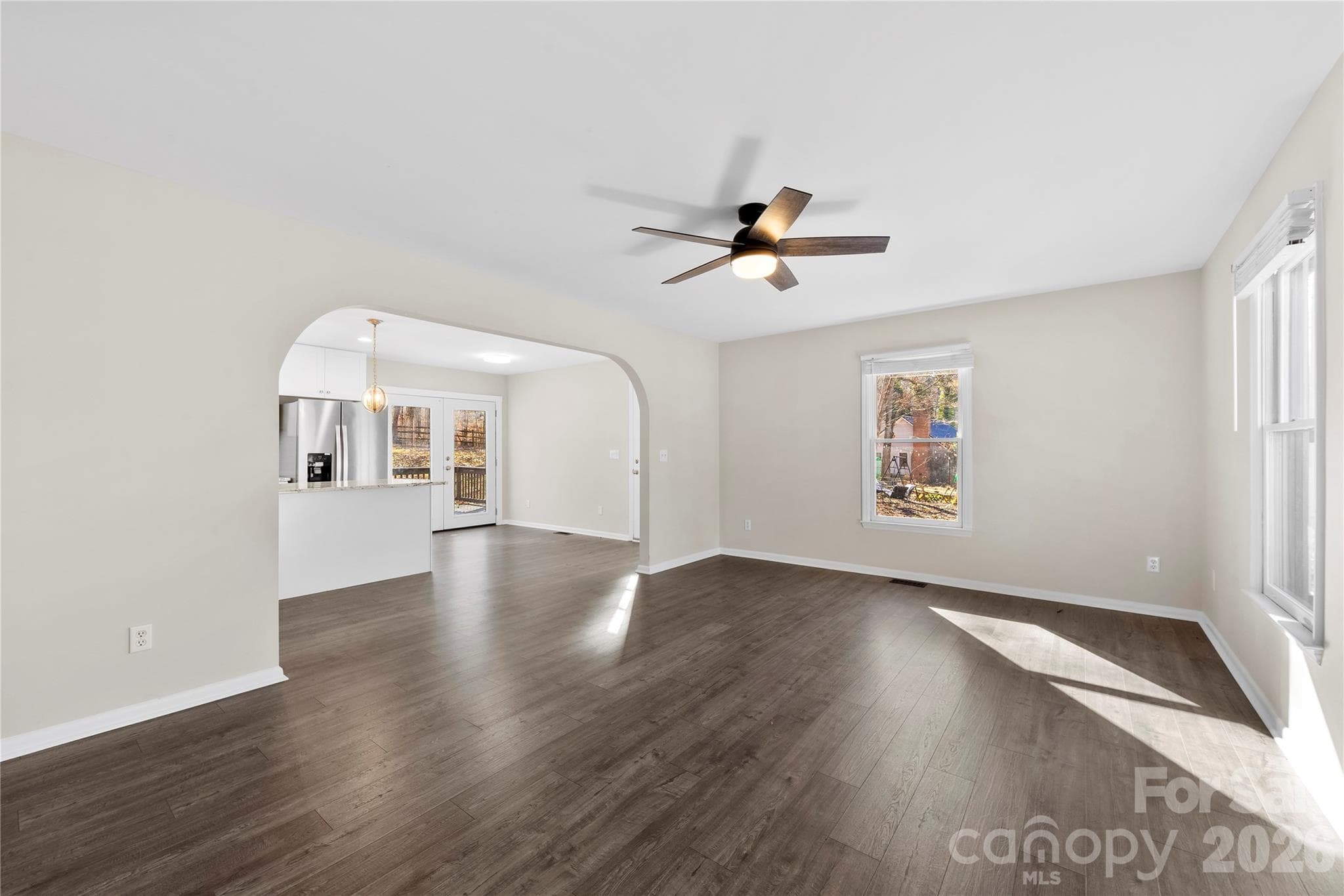 LIVINGROOM SHOWING KITCHEN - 16218 Barbee Road, Stanfield